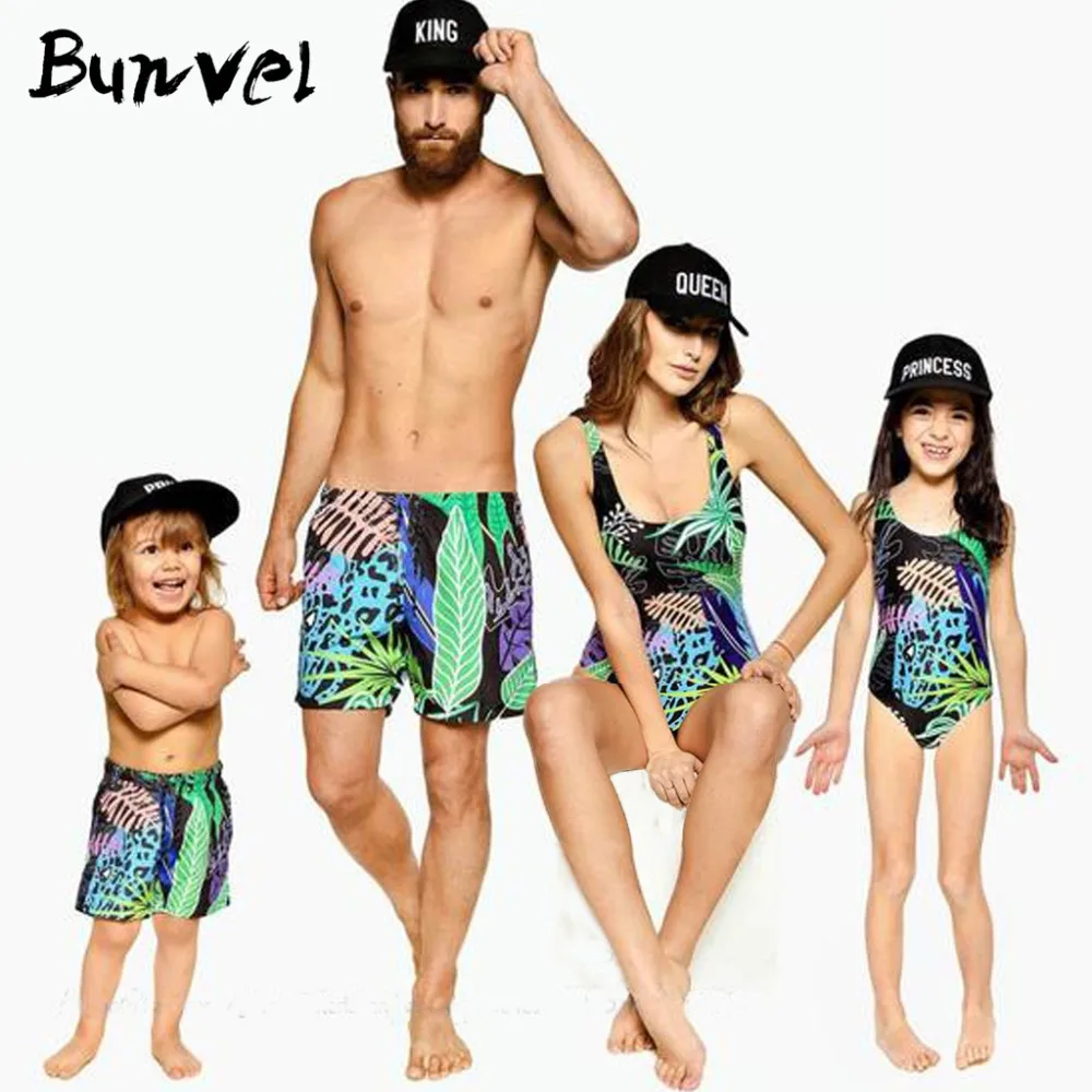 Family with summer clothes Abstract printed swimsuit mom and daughter beachwear Family beach swimwear
Family with summer clothes Abstract printed swimsuit mom and daughter beachwear Family beach swimwear