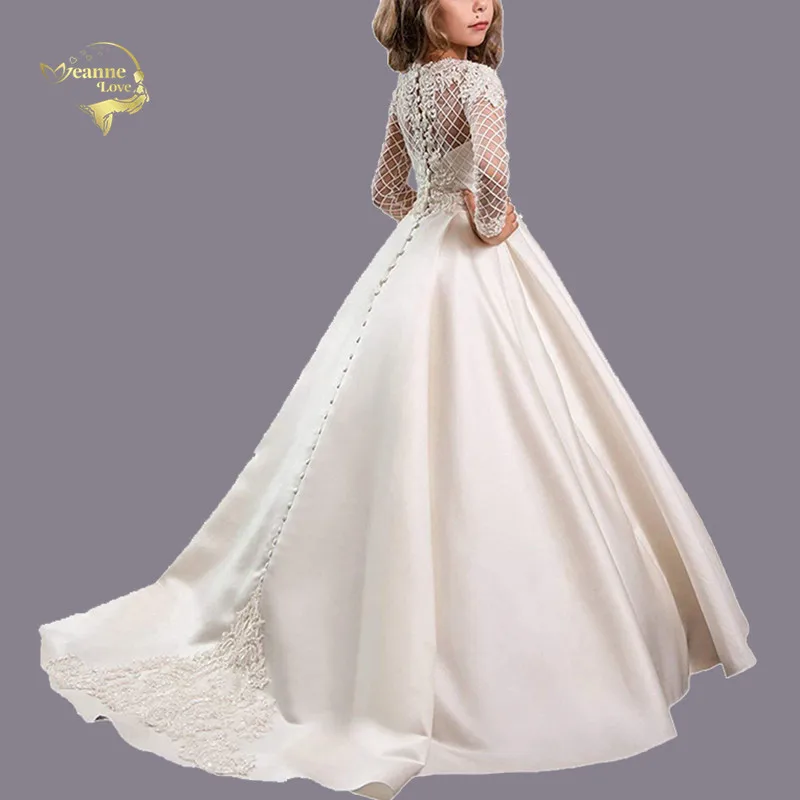 Flower Dress Long Sleeves Satin Elegant Girl Ceremony Dresses Kids Ball Gown Buttons Skirt Appliqued daminhas de honra casamento
Flower Dress Long Sleeves Satin Elegant Girl Ceremony Dresses Kids Ball Gown Buttons Skirt Appliqued daminhas de honra casamento