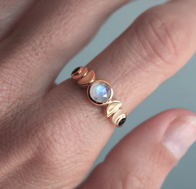 Moon Phase Ring Moon Cycle Ring Ladies Imitate Moonstone Crystal Ring Retro Silver Color Celestial Jewelry
Moon Phase Ring Moon Cycle Ring Ladies Imitate Moonstone Crystal Ring Retro Silver Color Celestial Jewelry