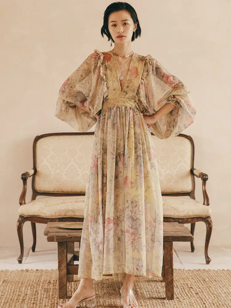 Women Bohemian Casual Beach Floral Chiffon Maxi Dress Ladies Summer Vintage Retro elgant Sexy Deep V-Neck Vacation Long Dress
Women Bohemian Casual Beach Floral Chiffon Maxi Dress Ladies Summer Vintage Retro elgant Sexy Deep V-Neck Vacation Long Dress