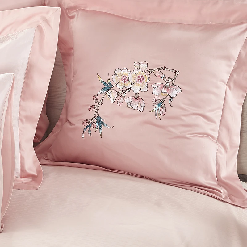 100% Egypt Cotton Silky Luxury Royal Bedding set Queen/King Size Embroidery Korean Bed set Duvet cover Bed linen Pillowcases 100% Egypt Cotton Silky Luxury Royal Bedding set Queen/King Size Embroidery Korean Bed set Duvet cover Bed linen Pillowcases