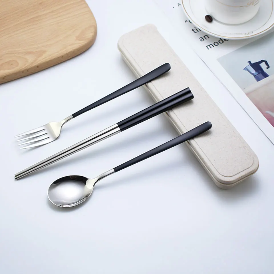 Korean Portable Cutlery Set 304 Stainless Steel Tableware Spoon Chopsticks Fork With Wheat Straw Box Travel Dinner Dinnerware
Korean Portable Cutlery Set 304 Stainless Steel Tableware Spoon Chopsticks Fork With Wheat Straw Box Travel Dinner Dinnerware