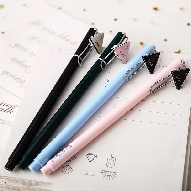 5pcs Luxury 1 Year Clip Cap Gel Pens 0.5mm Black Ink Rollerball Pens Cute Stationery School Office Writing Supplies for Students
5pcs Luxury 1 Year Clip Cap Gel Pens 0.5mm Black Ink Rollerball Pens Cute Stationery School Office Writing Supplies for Students