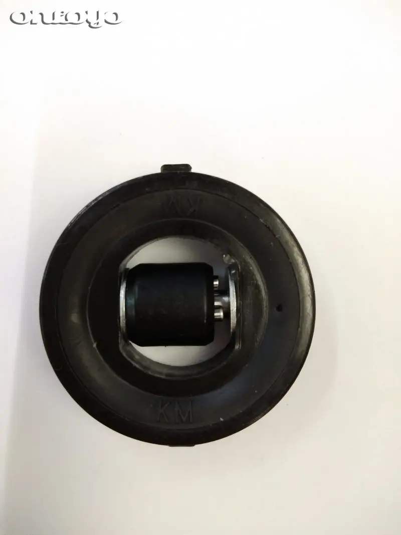 KM/Eastman electric cutting bottom plate round knife cutting machine cutting scissors roller pulley 532C2-5/M-080
KM/Eastman electric cutting bottom plate round knife cutting machine cutting scissors roller pulley 532C2-5/M-080