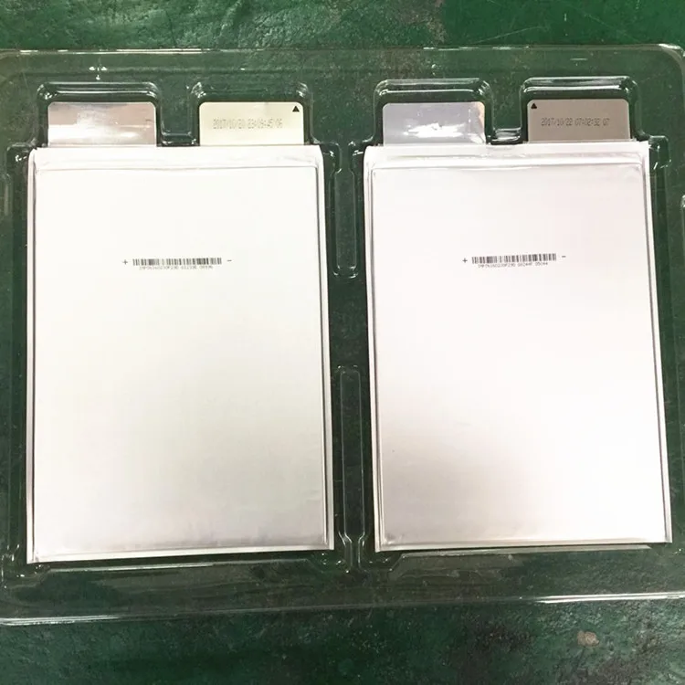 4pcs 3.7v lipo battery 30Ah rechargeable li polymer cell for 12V 28A battery pack e-bike UPS Power convertor HID solar light
4pcs 3.7v lipo battery 30Ah rechargeable li polymer cell for 12V 28A battery pack e-bike UPS Power convertor HID solar light