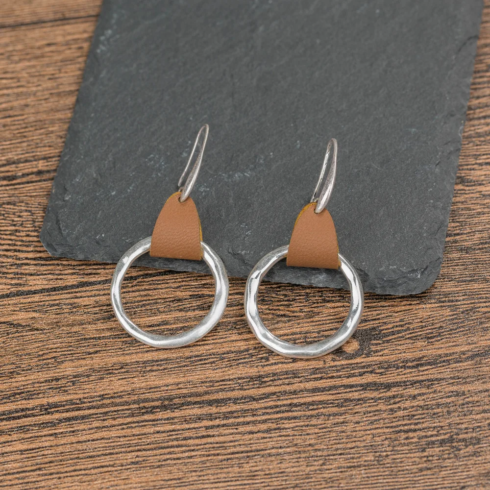 ZWPON 2019 New Silver Leather Dangle Circle Earrings for Women Trendy Hammered Round Earrings Jewelry Gift For Her Accessories
ZWPON 2019 New Silver Leather Dangle Circle Earrings for Women Trendy Hammered Round Earrings Jewelry Gift For Her Accessories