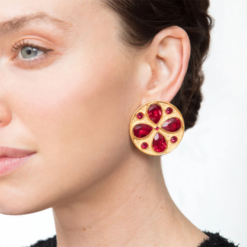 FASHIONSNOOPS New Arrival Women Crystal Stud Earrings Rhinestone Big Round Metal Earrings Statement Jewelry
FASHIONSNOOPS New Arrival Women Crystal Stud Earrings Rhinestone Big Round Metal Earrings Statement Jewelry
