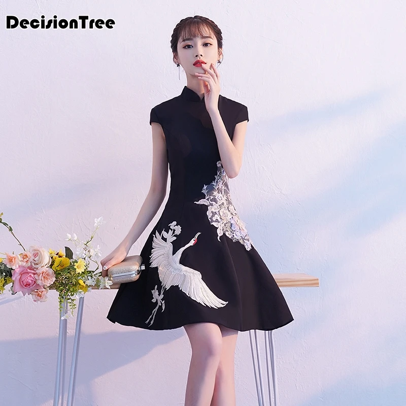 2019 sexy chinese traditional wedding dress qipao red long cheongsam dress women elegant sweet hallow out lace dress
2019 sexy chinese traditional wedding dress qipao red long cheongsam dress women elegant sweet hallow out lace dress