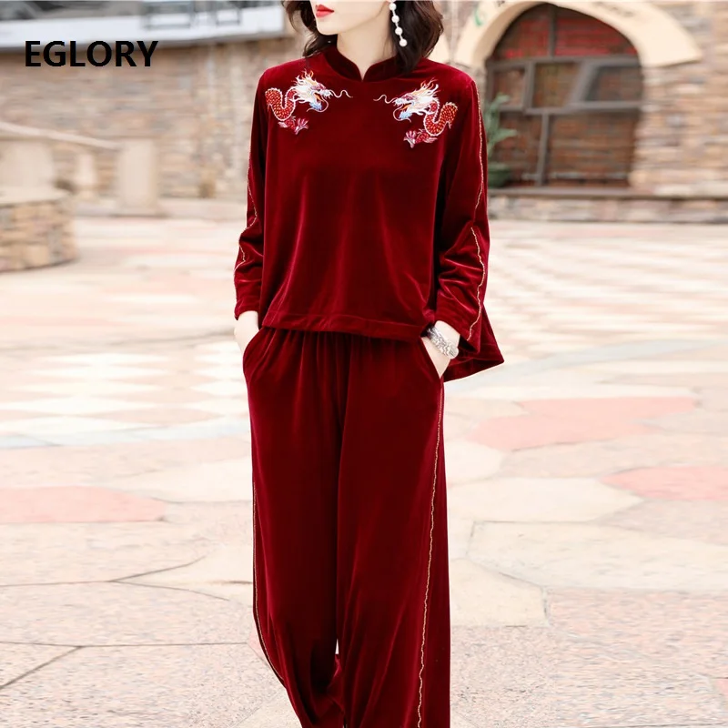 High Quality Velvet Tracksuit 2018 Autumn Winter Sweatshirt Set Women Vintage Embroidery Tops Coat+Wide Leg Pant Set & Suits
High Quality Velvet Tracksuit 2018 Autumn Winter Sweatshirt Set Women Vintage Embroidery Tops Coat+Wide Leg Pant Set & Suits
