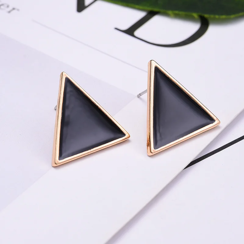 Triangle Earrings Stud Gold Black Women Simple Minimalist Earrings Jewelry Geometric Gouden Oorbellen Goud Christmas Ear Stud
Triangle Earrings Stud Gold Black Women Simple Minimalist Earrings Jewelry Geometric Gouden Oorbellen Goud Christmas Ear Stud