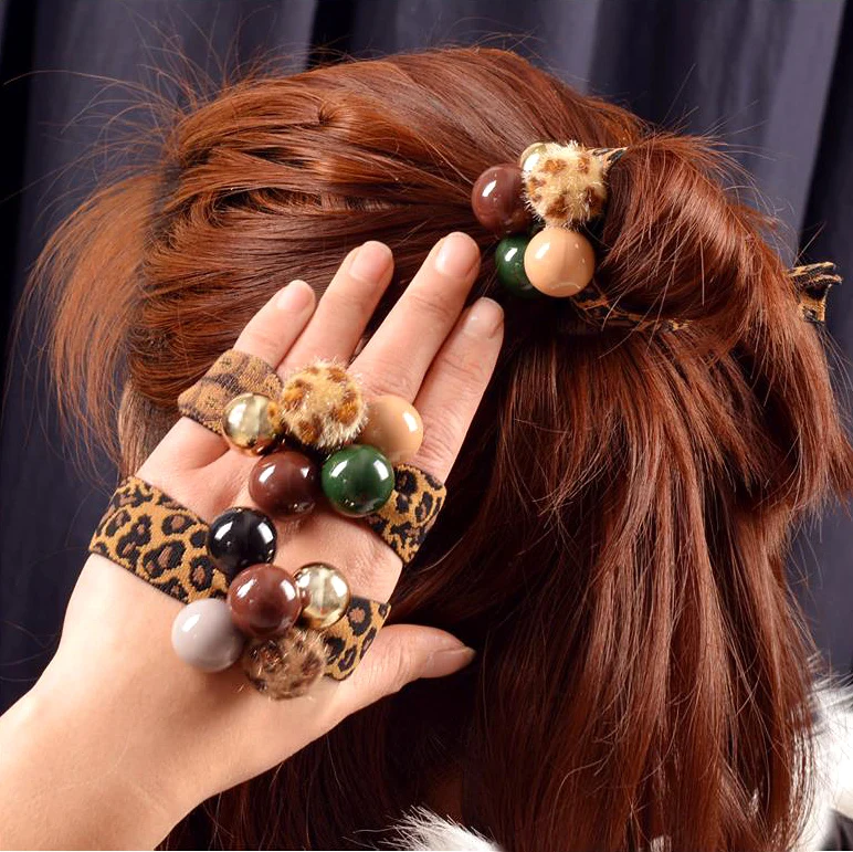 Women Leopard Elastic Hair Bands Ponytail Holder Scrunchies Big Pearls Beads Rubber Band Headband Lady Hair Accessories
Women Leopard Elastic Hair Bands Ponytail Holder Scrunchies Big Pearls Beads Rubber Band Headband Lady Hair Accessories