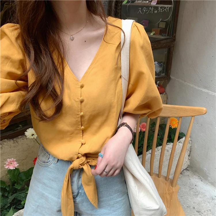 Princess V Neck Buttons Cropped Blouse Puff Sleeve Shirt Women Top Tie Chemise Femme Chemisier Blusa Mujer Camisa
Princess V Neck Buttons Cropped Blouse Puff Sleeve Shirt Women Top Tie Chemise Femme Chemisier Blusa Mujer Camisa