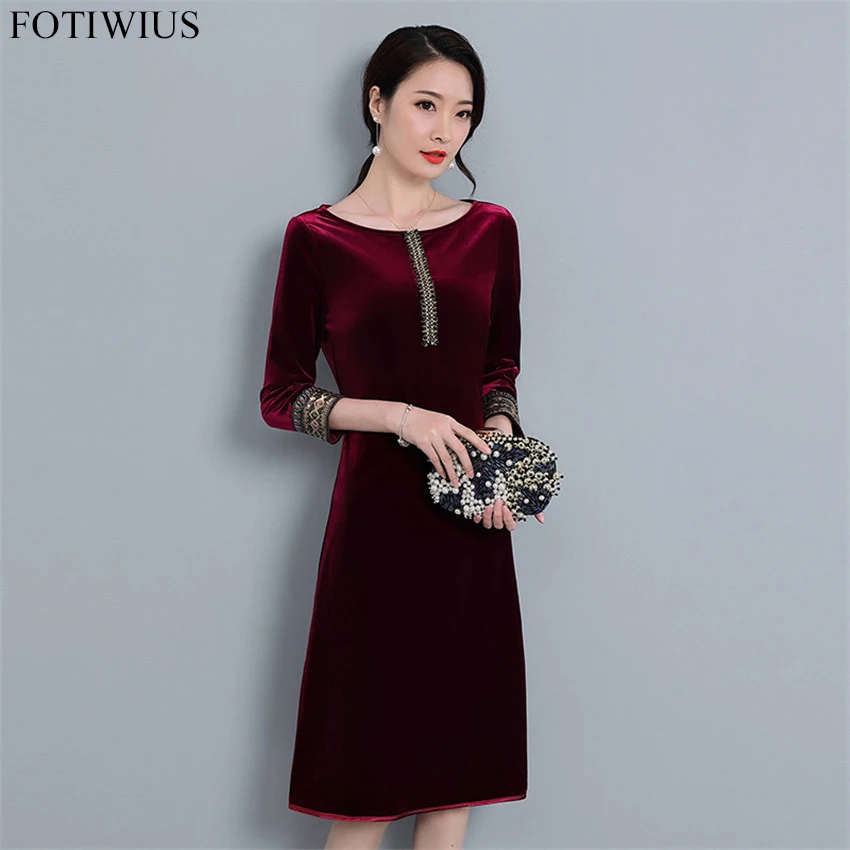 Autumn Winter Velvet Dress Women Plus Size Dresses Elegant Vintage Embroidery Sequined Velvet Dress With Sleeves Robe Femme Ete
Autumn Winter Velvet Dress Women Plus Size Dresses Elegant Vintage Embroidery Sequined Velvet Dress With Sleeves Robe Femme Ete