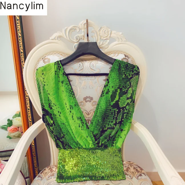Summer New Sexy V-collar Sleeveless Chiffon Shirt Women's Sequins High Waist Short Shirts Lady Fashion Crop Top Tops Nancylim
Summer New Sexy V-collar Sleeveless Chiffon Shirt Women's Sequins High Waist Short Shirts Lady Fashion Crop Top Tops Nancylim