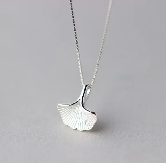 Ziris Fashion Jewelry Plant Necklace Matte Silver Gingko Pendant for Good Luck Thanksgiving Day Gift
Ziris Fashion Jewelry Plant Necklace Matte Silver Gingko Pendant for Good Luck Thanksgiving Day Gift