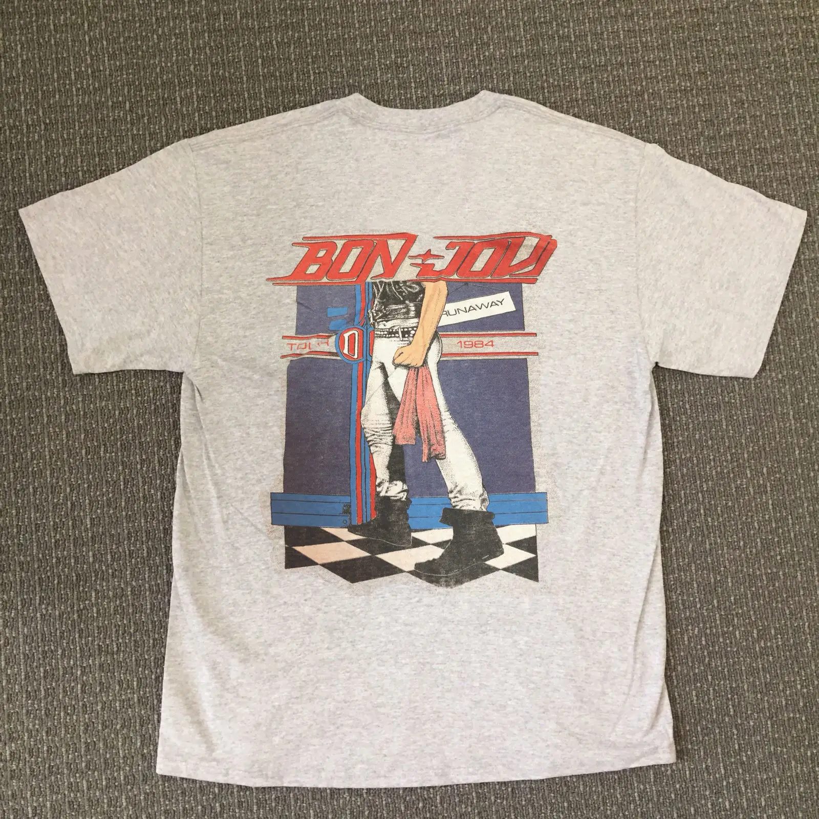 Vintage Bon Jovi Runaway 1984 Tour T-shirt REPRINT 100% Cotton Letter Printed T Shirts Top Tee Low Price Round Neck Men Tees
Vintage Bon Jovi Runaway 1984 Tour T-shirt REPRINT 100% Cotton Letter Printed T Shirts Top Tee Low Price Round Neck Men Tees