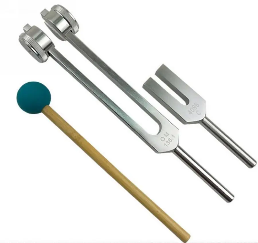 2pcs/set Health care Aluminum alloy OM136.1 chakra tuning fork and 4096Hz crystal tuning fork with hammer and bag
2pcs/set Health care Aluminum alloy OM136.1 chakra tuning fork and 4096Hz crystal tuning fork with hammer and bag