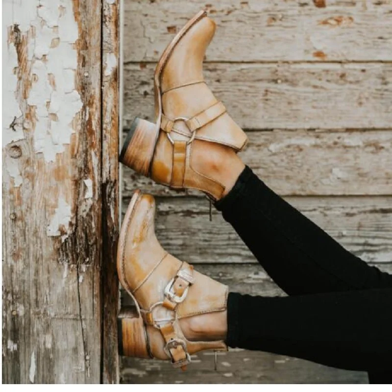 Botas mujer woman shoes mid heels ankle boots for women vintage pu leather buckle strap platform martin boots plus size
Botas mujer woman shoes mid heels ankle boots for women vintage pu leather buckle strap platform martin boots plus size