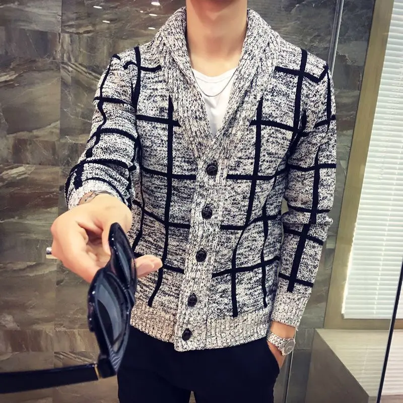 Fashion man sweater NEW 2018 The spring and autumn sweater cardigan new large SWEATER MENS Plaid male juvenile V collar
Fashion man sweater NEW 2018 The spring and autumn sweater cardigan new large SWEATER MENS Plaid male juvenile V collar