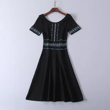 European and American women's spring 2019 new style With short sleeves Embroidery beaded Stylish knit slim dress
European and American women's spring 2019 new style With short sleeves Embroidery beaded Stylish knit slim dress