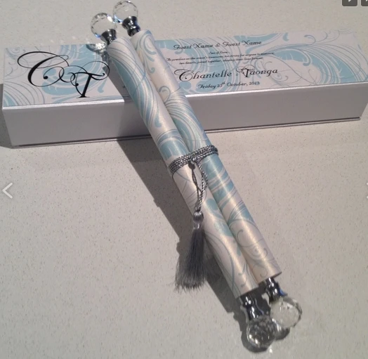 High quality new scrolls design with crystal finial &plating rod for wedding&business invitation wholesale 50pcs/25pairs/Lot
High quality new scrolls design with crystal finial &plating rod for wedding&business invitation wholesale 50pcs/25pairs/Lot