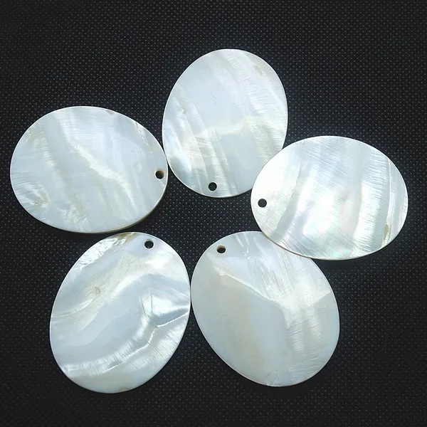 2pcs nature white shell pendants mother of pearl pendants size 40x50mm oval shape MOP free shipping
2pcs nature white shell pendants mother of pearl pendants size 40x50mm oval shape MOP free shipping