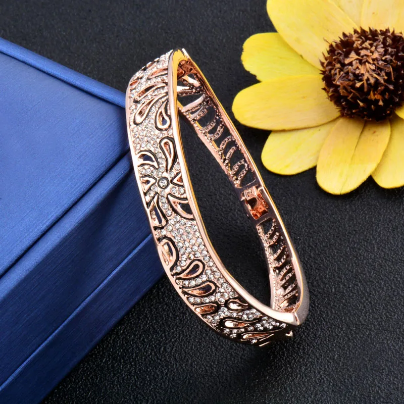 SINLEERY Luxury Hollow Flower Bangles For Women Rose Gold Silver Color Crystal Bracelets Best Friends Gifts SL092 SSC
SINLEERY Luxury Hollow Flower Bangles For Women Rose Gold Silver Color Crystal Bracelets Best Friends Gifts SL092 SSC