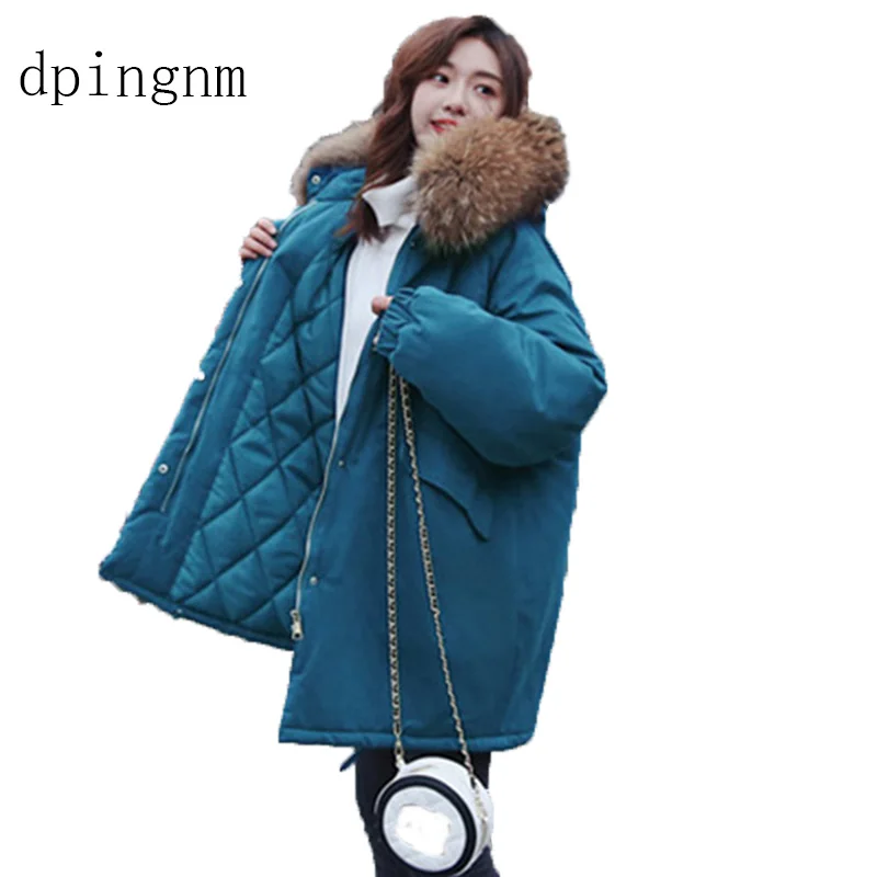 2018 new fashion women luxurious Large raccoon fur collar hooded coat warm Fox fur liner parkas long winter jacket top quality
2018 new fashion women luxurious Large raccoon fur collar hooded coat warm Fox fur liner parkas long winter jacket top quality