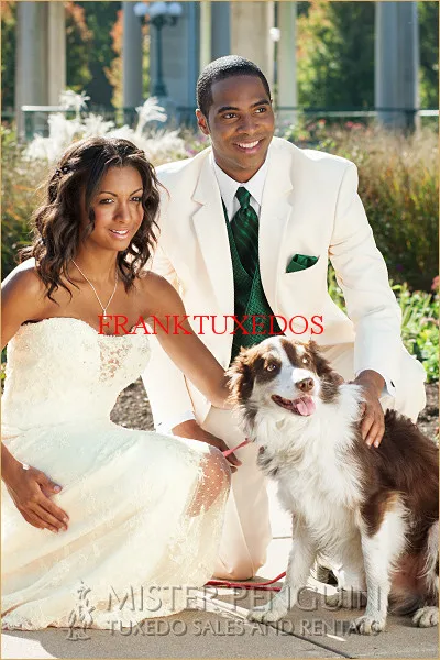 Custom Made Two Button White Groom Tuxedos Notch Lapel Best Man Groomsmen terno masculino Men Wedding Suits (Jacket+Pants+Tie)
Custom Made Two Button White Groom Tuxedos Notch Lapel Best Man Groomsmen terno masculino Men Wedding Suits (Jacket+Pants+Tie)