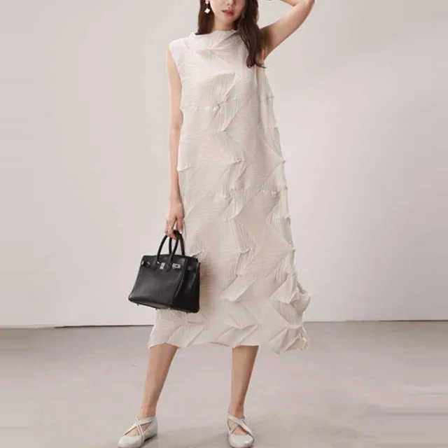 Plus Size Dress 2019 Summer Women Fashion Big Stretch Miyake Pleated Round Neck Sleeveless Loose Casual Dress For Women 45-70kg
Plus Size Dress 2019 Summer Women Fashion Big Stretch Miyake Pleated Round Neck Sleeveless Loose Casual Dress For Women 45-70kg