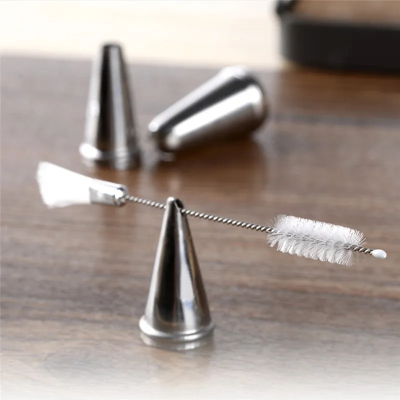 2017 Cleaning Brushes for Pastry Nozzle Tips Icing Piping Tube Clean Brush Cake Decoration Tools
2017 Cleaning Brushes for Pastry Nozzle Tips Icing Piping Tube Clean Brush Cake Decoration Tools