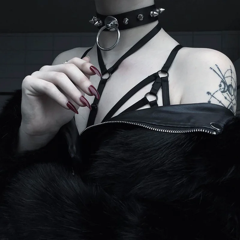 Черное ожерелье чокер с заклепками в стиле панк металлическая цепь.