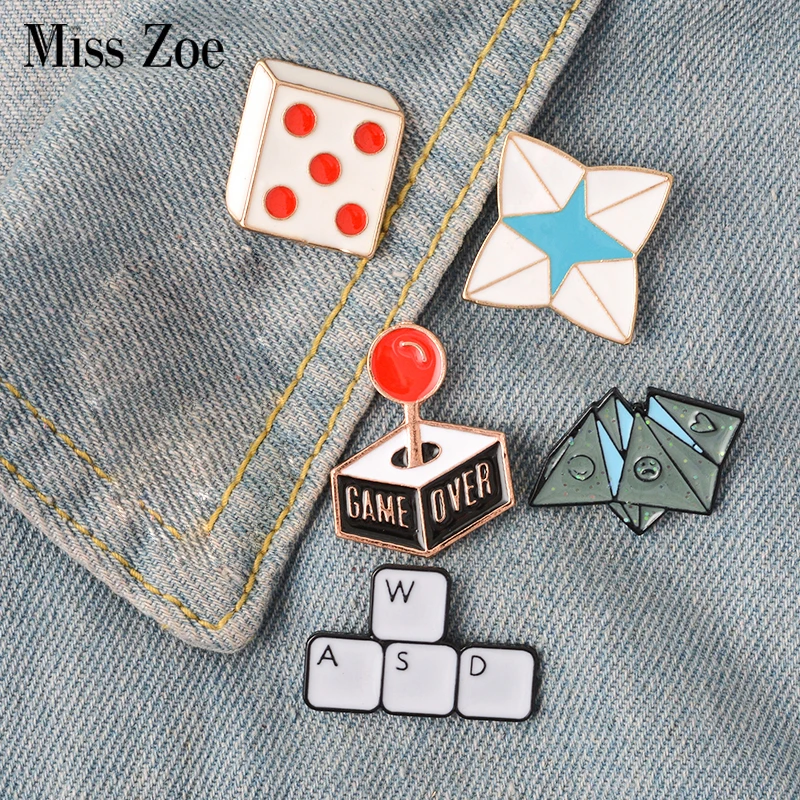 Game enamel pin WASD Keyboard Video game Origami dice badge brooch Lapel pin Denim Jeans shirt bag Cartoon Jewelry Gift
Game enamel pin WASD Keyboard Video game Origami dice badge brooch Lapel pin Denim Jeans shirt bag Cartoon Jewelry Gift