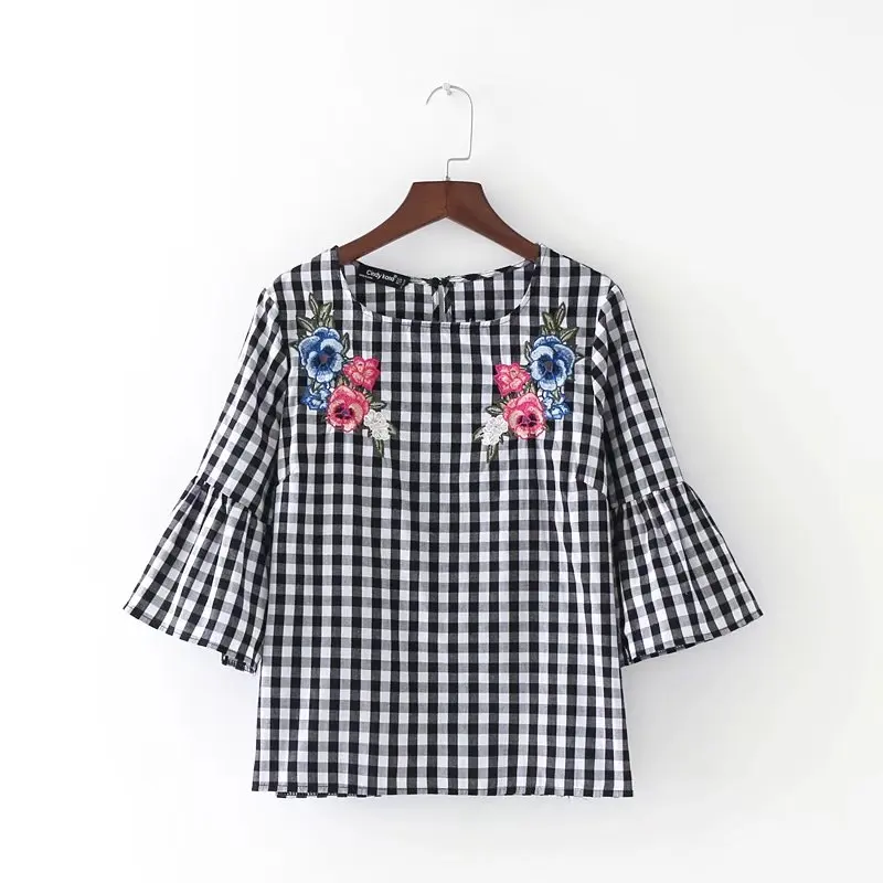 2017 Spring Women Vintage Flare Sleeve Plaid Shirts Blouse Women elegant flower embroidery casual blouse for business LS1192
2017 Spring Women Vintage Flare Sleeve Plaid Shirts Blouse Women elegant flower embroidery casual blouse for business LS1192