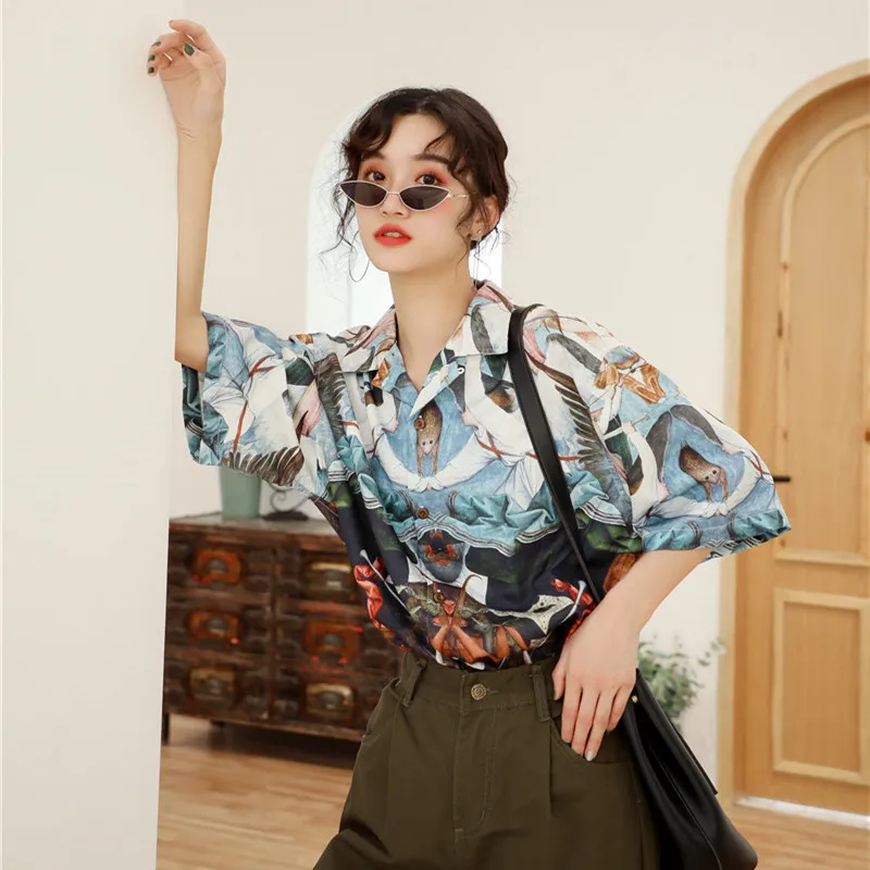 2019 new fashion women's blouse shirt Loose retro printed short-sleeved shirt blusas
2019 new fashion women's blouse shirt Loose retro printed short-sleeved shirt blusas