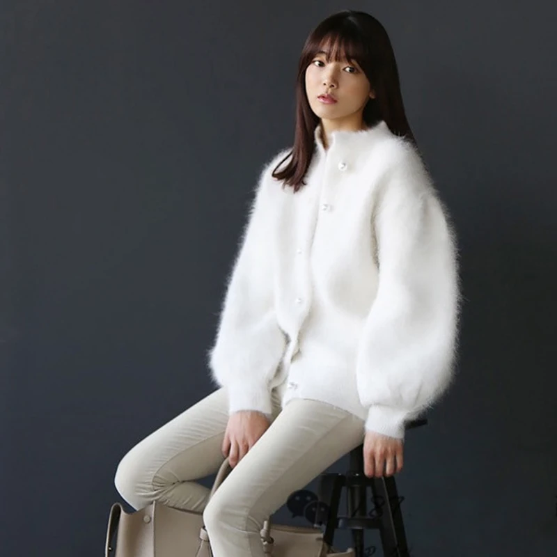 SS 2018 Winter / Autumn Fashion Women O Neck Pearl Button Lantern Sleeve Female Solid Color Faux Mink Cashmere Cardigan Sweater
SS 2018 Winter / Autumn Fashion Women O Neck Pearl Button Lantern Sleeve Female Solid Color Faux Mink Cashmere Cardigan Sweater
