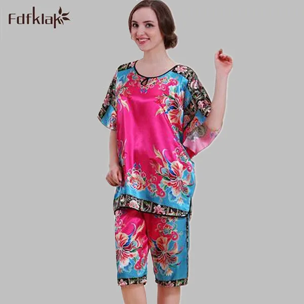 Woman pyjamas new casual large size ladies satin pajama print half sleeve spring summer silk pijama set pyjama femme A593 
Woman pyjamas new casual large size ladies satin pajama print half sleeve spring summer silk pijama set pyjama femme A593