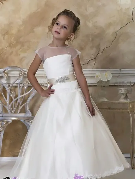Elagant White Lace Cap Sleeve Holy First Communion Dresses for Girls Open Back Sashes Flower Girl Dresses for Weddings 2019 New
Elagant White Lace Cap Sleeve Holy First Communion Dresses for Girls Open Back Sashes Flower Girl Dresses for Weddings 2019 New