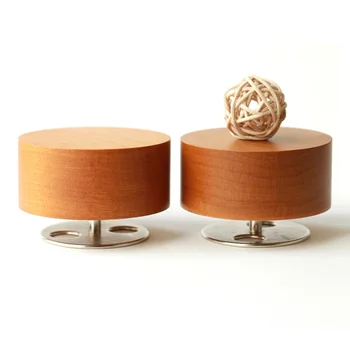 9cm Beech Clockwork Rotation Round Base Musical Boxes Wooden Music Box Wood Crafts Retro Christmas Gift Vintage Home Decoration
9cm Beech Clockwork Rotation Round Base Musical Boxes Wooden Music Box Wood Crafts Retro Christmas Gift Vintage Home Decoration