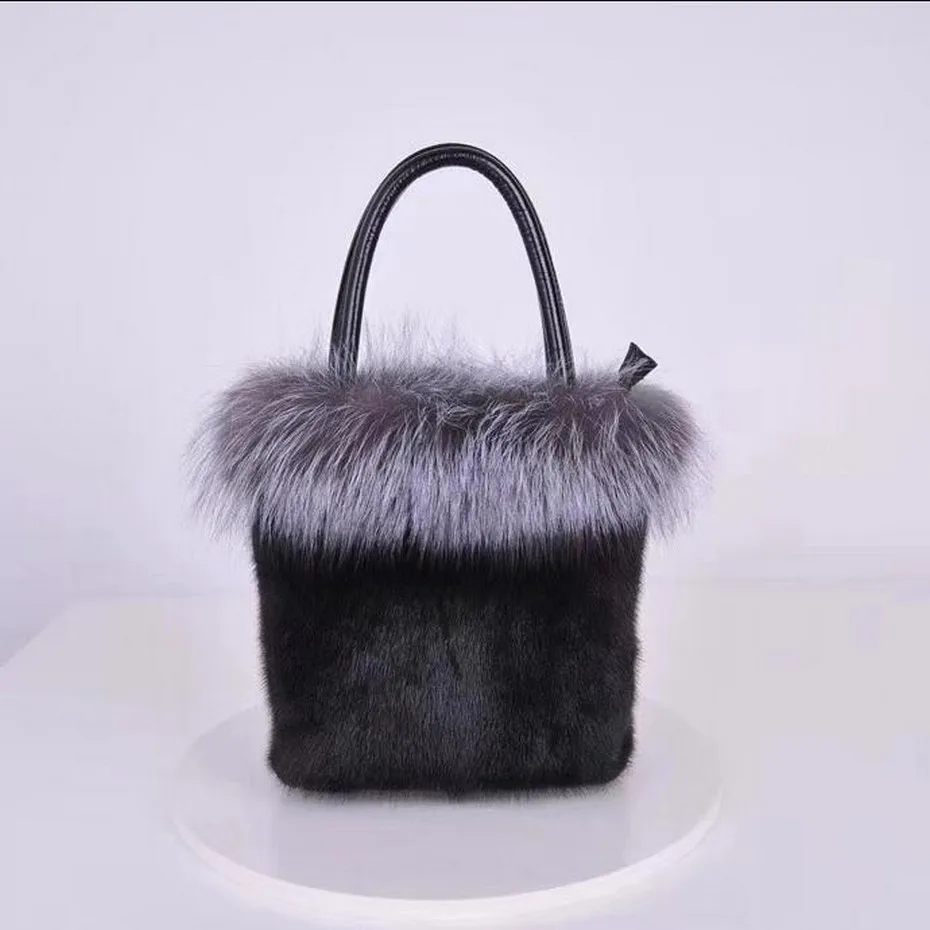 2018 Women Luxury Mink Fur Handbag Silver Fox Fur Bags Real Fur Bags Lady Super Fashion Mink Bags
2018 Women Luxury Mink Fur Handbag Silver Fox Fur Bags Real Fur Bags Lady Super Fashion Mink Bags