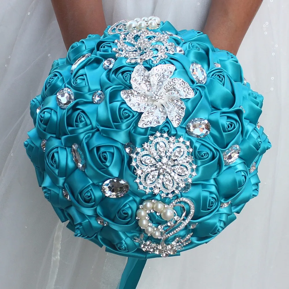 New arrived Sapphire blue brooch bouquet Silk Bride Bridal Wedding Bouquet Bridesmaid blue Cloth roses
New arrived Sapphire blue brooch bouquet Silk Bride Bridal Wedding Bouquet Bridesmaid blue Cloth roses