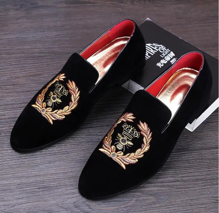 Promotion New spring Men Velvet Loafers Party wedding Shoes Europe Style Embroidered black Velvet Slippers Driving moccasins 118
Promotion New spring Men Velvet Loafers Party wedding Shoes Europe Style Embroidered black Velvet Slippers Driving moccasins 118