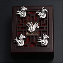 8pcs Antique Silver Color 3D Cute Small Squirrel Charm Popular Necklace Earrings DIY Metal Jewelry Alloy Pendants 22*20mm A1239
8pcs Antique Silver Color 3D Cute Small Squirrel Charm Popular Necklace Earrings DIY Metal Jewelry Alloy Pendants 22*20mm A1239