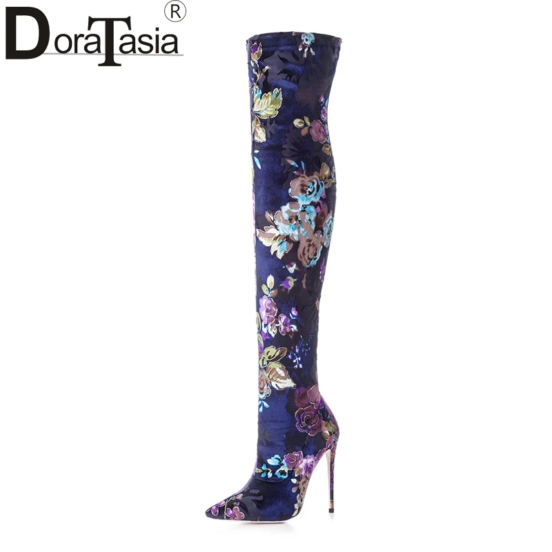 DoraTasia plus size 33-43 brand woman shoes women sexy top quality high heels flowers printing autumn winter long boots
DoraTasia plus size 33-43 brand woman shoes women sexy top quality high heels flowers printing autumn winter long boots