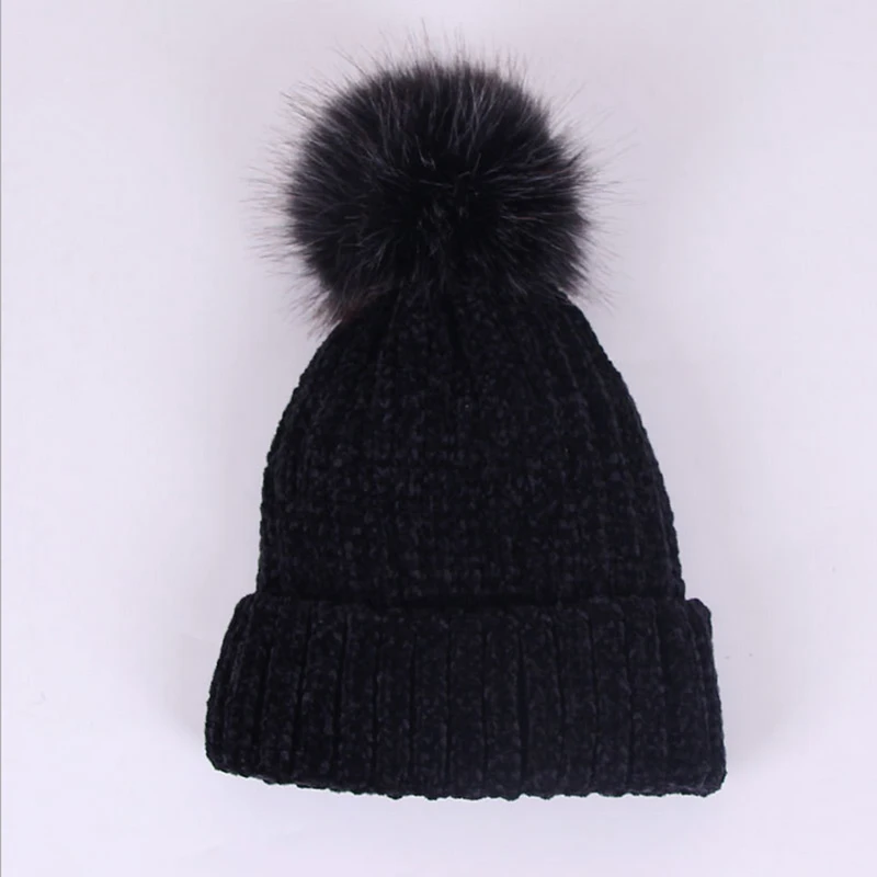 SUOGRY Knitted Faux Raccoon Fur Pompom For Hats Women Winter Warm Caps Fashion Skullies Beanies Casual Female Hat High Quality
SUOGRY Knitted Faux Raccoon Fur Pompom For Hats Women Winter Warm Caps Fashion Skullies Beanies Casual Female Hat High Quality