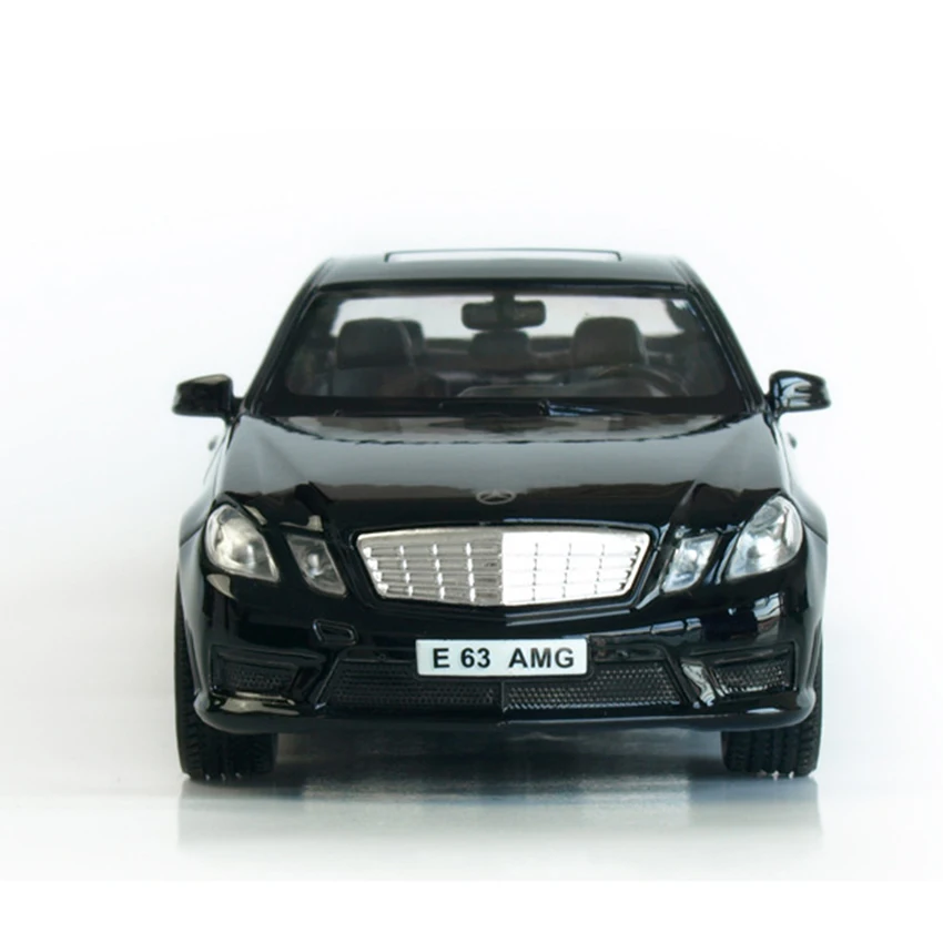 R Coupe AMG E63 1:36 Toy Vehicles Alloy Pull Back Mini Car Replica Authorized By The Original Factory Model Toys Collection
R Coupe AMG E63 1:36 Toy Vehicles Alloy Pull Back Mini Car Replica Authorized By The Original Factory Model Toys Collection