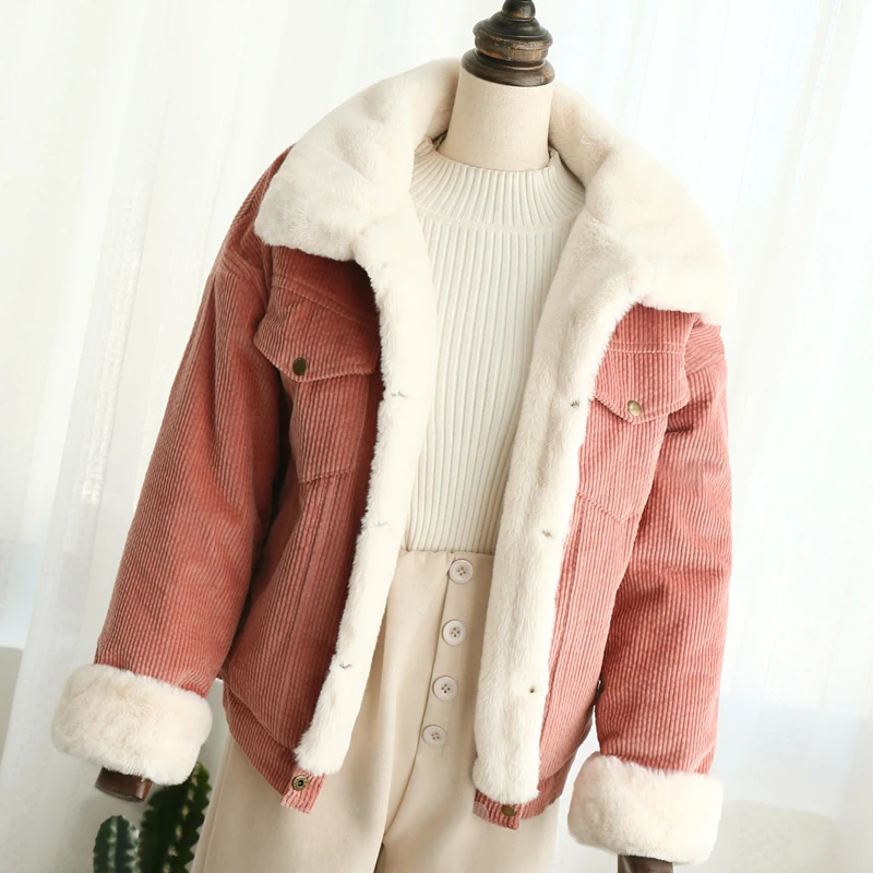 Loose corduroy jacket women's new thick winter lamb wool jacket ladies cute coat coat warm Parker female TB190214
Loose corduroy jacket women's new thick winter lamb wool jacket ladies cute coat coat warm Parker female TB190214