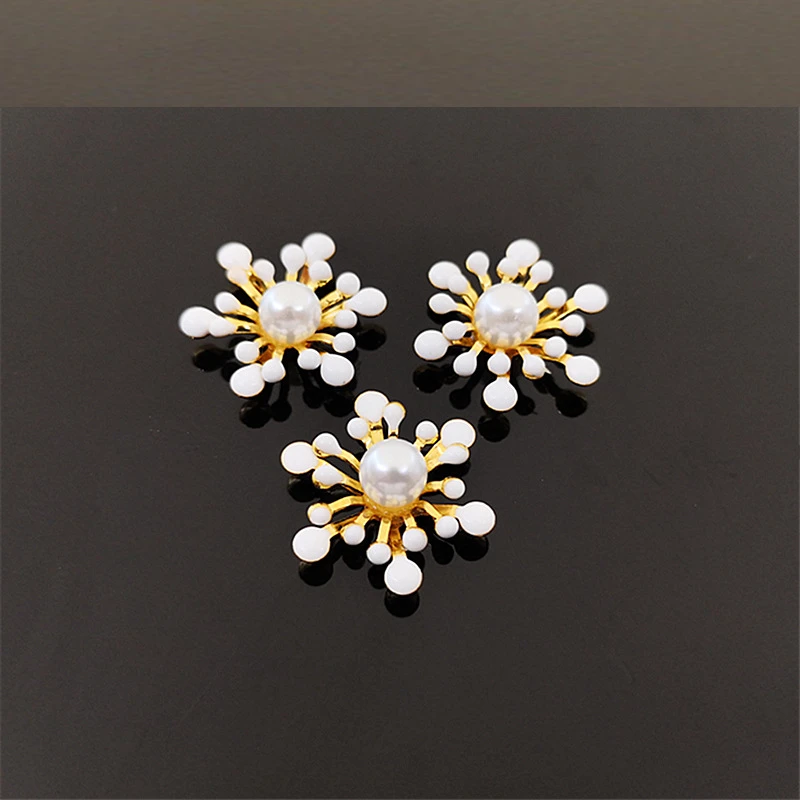 50 PCS 17mm*19mm Fashion Metal Alloy Pearl Hollow Gold Flowers Connectors Charm For Jewelry Making DJ343
50 PCS 17mm*19mm Fashion Metal Alloy Pearl Hollow Gold Flowers Connectors Charm For Jewelry Making DJ343