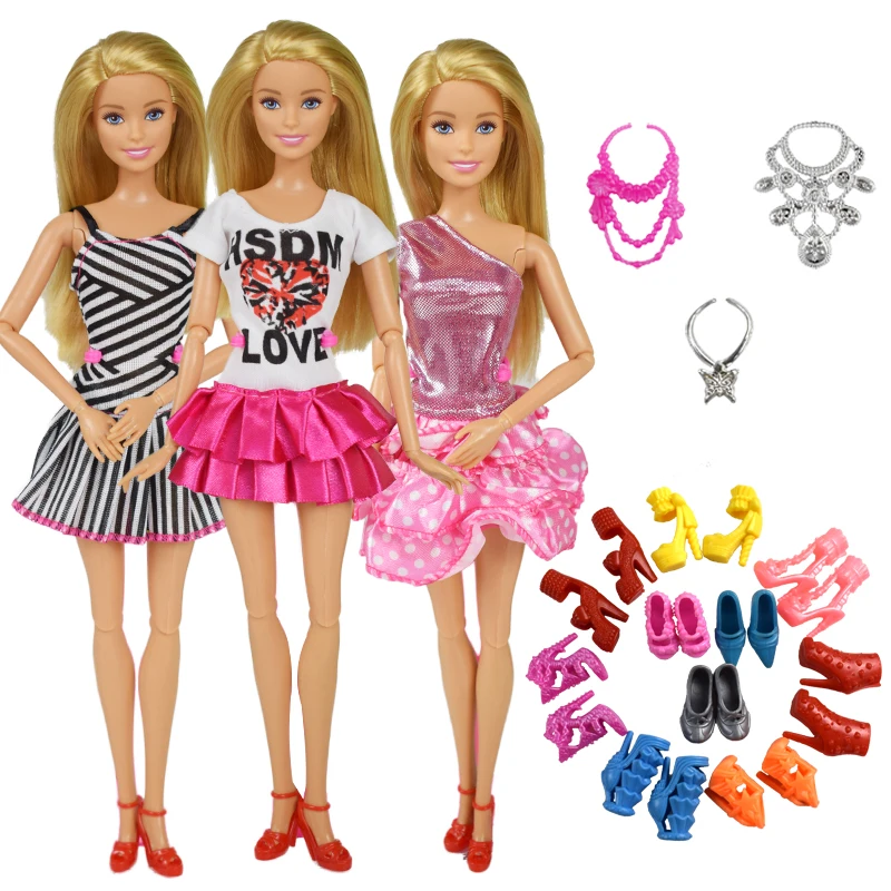 9 Item/Set Doll Accessories=3 Pcs Doll Clothes Dress + 3 Plastic Necklace + Random 3 Pairs Shoes for 12 Inch Doll Accessories
9 Item/Set Doll Accessories=3 Pcs Doll Clothes Dress + 3 Plastic Necklace + Random 3 Pairs Shoes for 12 Inch Doll Accessories