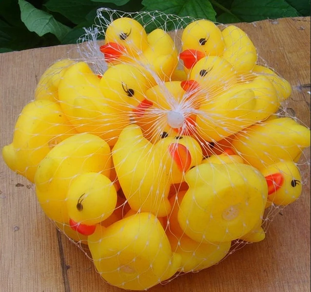 20pcs free shipping Baby Bath Toys Soft Rubber Small Duck Float Squeeze Sound Squeaky Bathing Play Toy for Kids Children Gifts
20pcs free shipping Baby Bath Toys Soft Rubber Small Duck Float Squeeze Sound Squeaky Bathing Play Toy for Kids Children Gifts